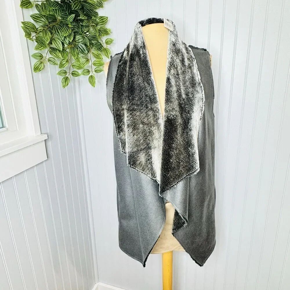 GRACE ELEMENTS Sz L Faux Fur VEST Poncho Women’s Gray Faux Suede w Pockets 0006